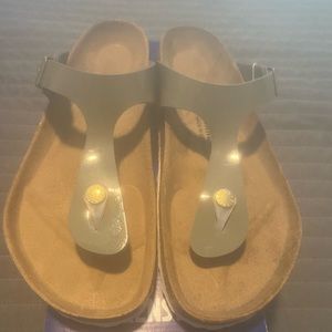 Brand New In Box Womens Patent Leather Birkenstocks Size 9